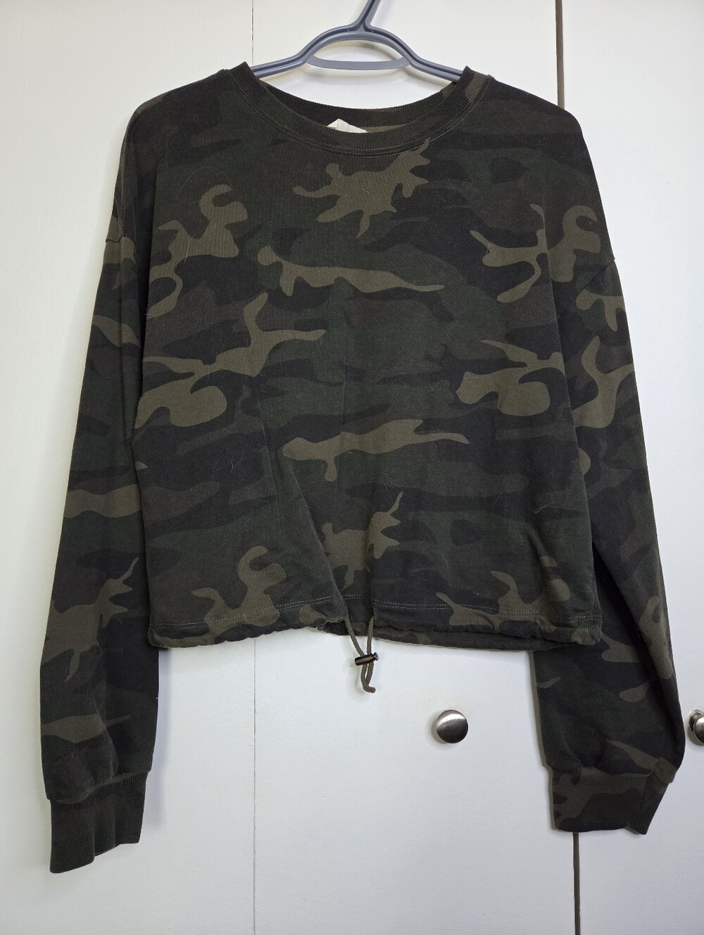 Retrod Women's S Dark Green Camo Cropped Sweatshirt Workout Overwear